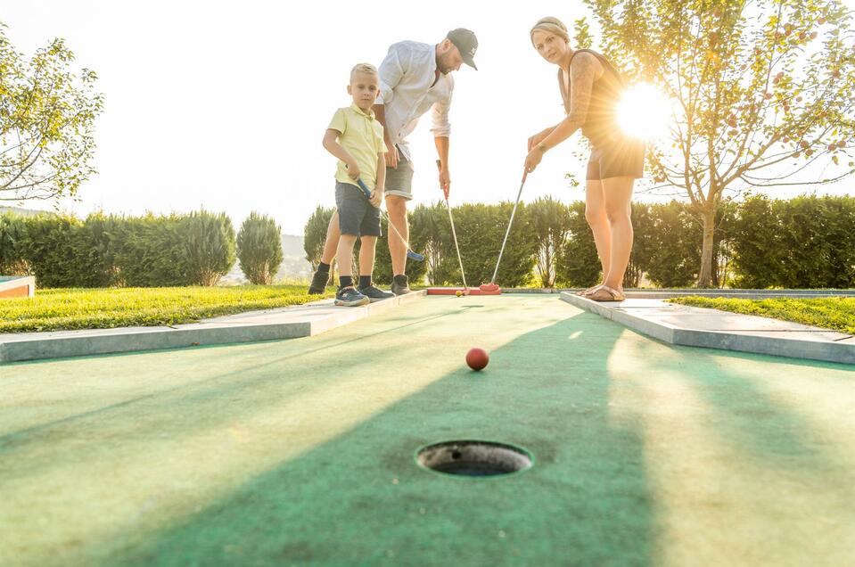 Minigolf Lipizzanerheimat - Impression #1 | © Lipizzanerheimat_Die Abbilderei