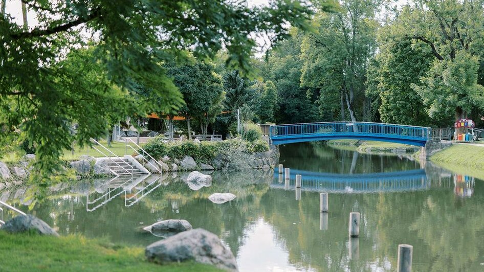 Flussbad_Brücke_Oststeiermark | © Tourismusverband Oststeiermark