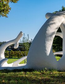 Skulptur im Thermenpark Bad Blumau | © Kurkommission Bad Blumau | Gerold Schmiderer | © Kurkommission Bad Blumau